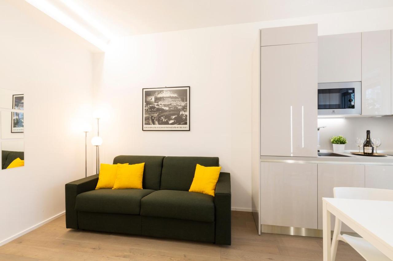 Gioia Short Milano